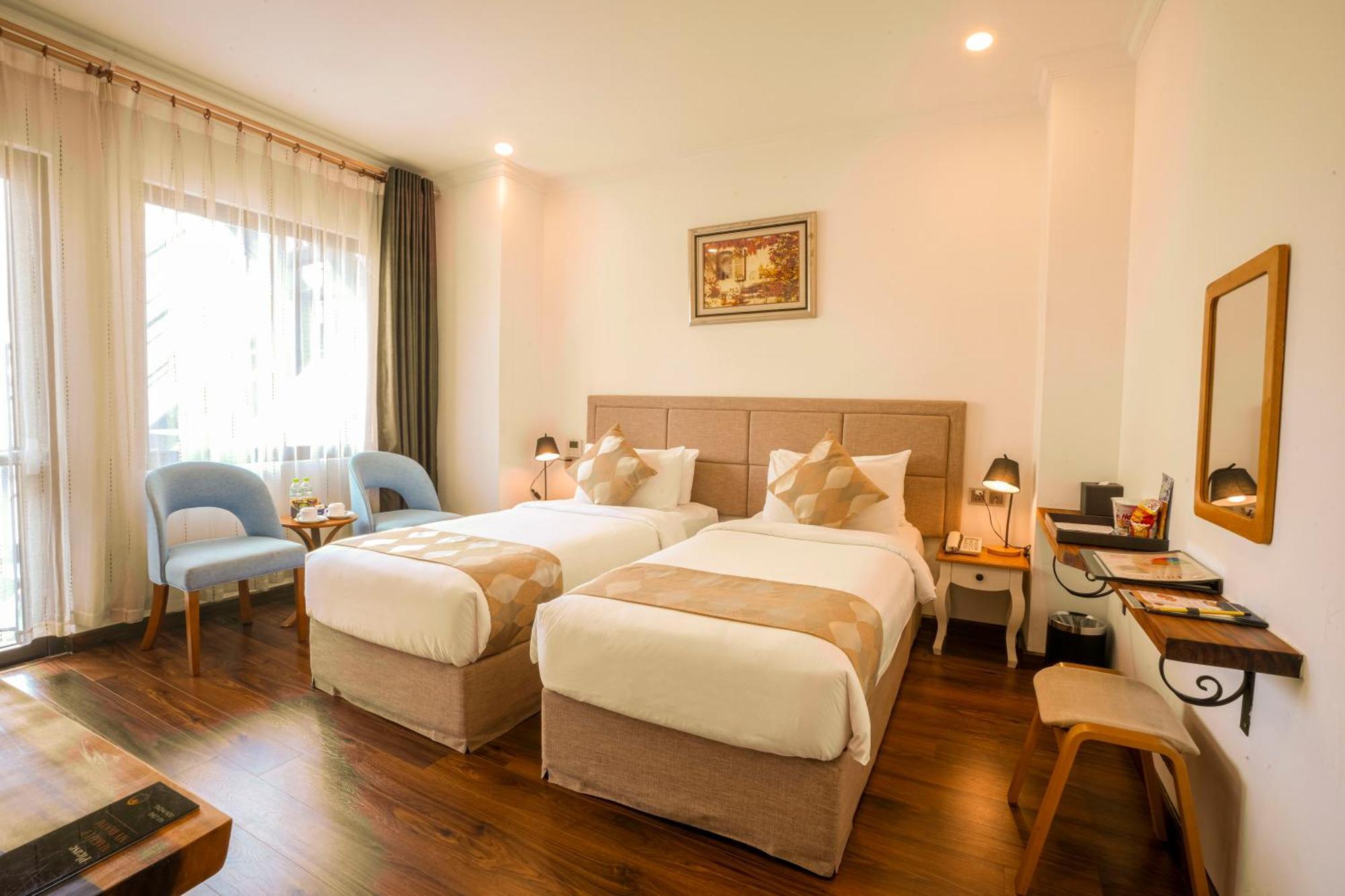 Nesta Saigon 4*