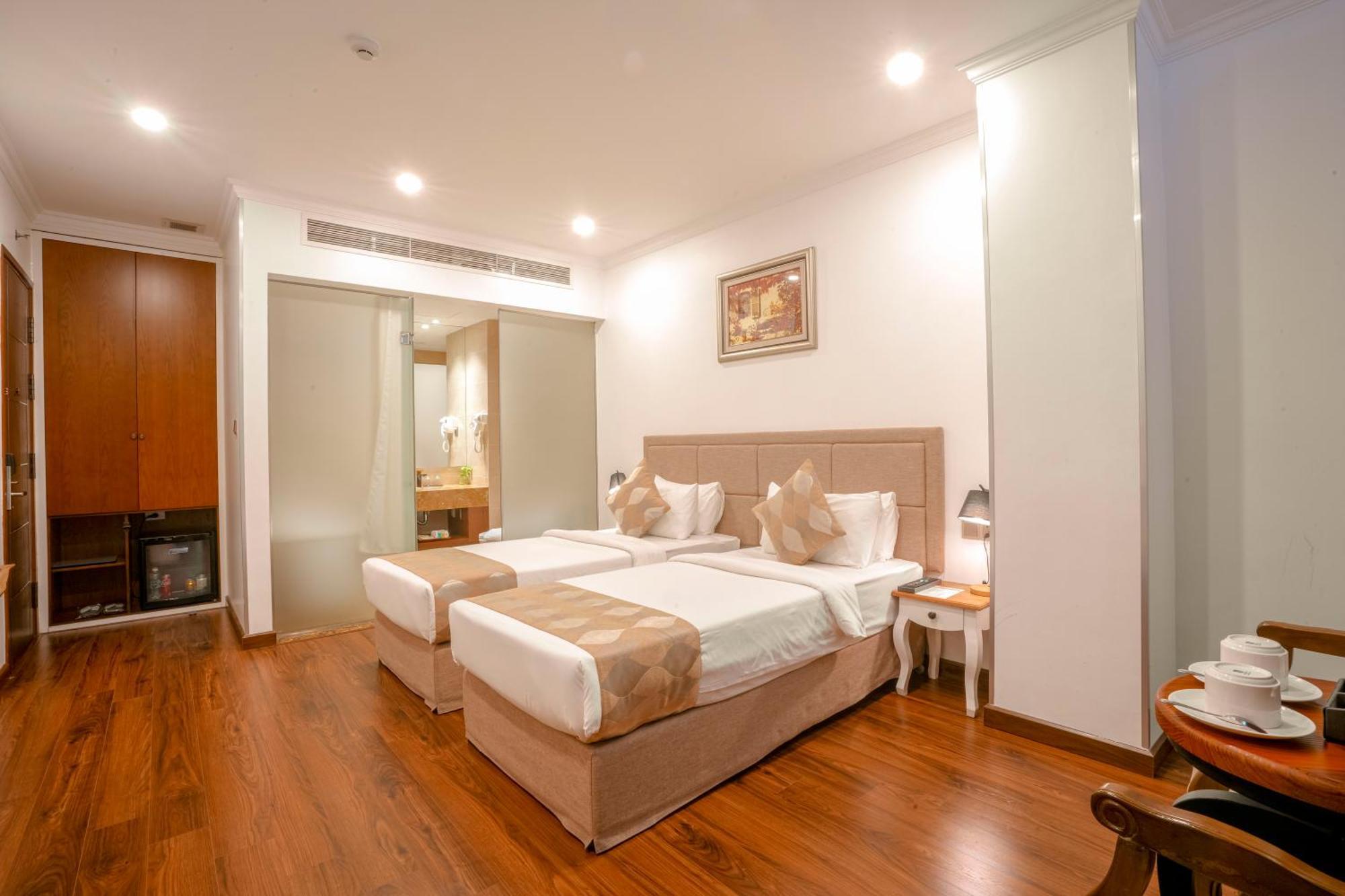 Nesta Saigon Hotel 4*